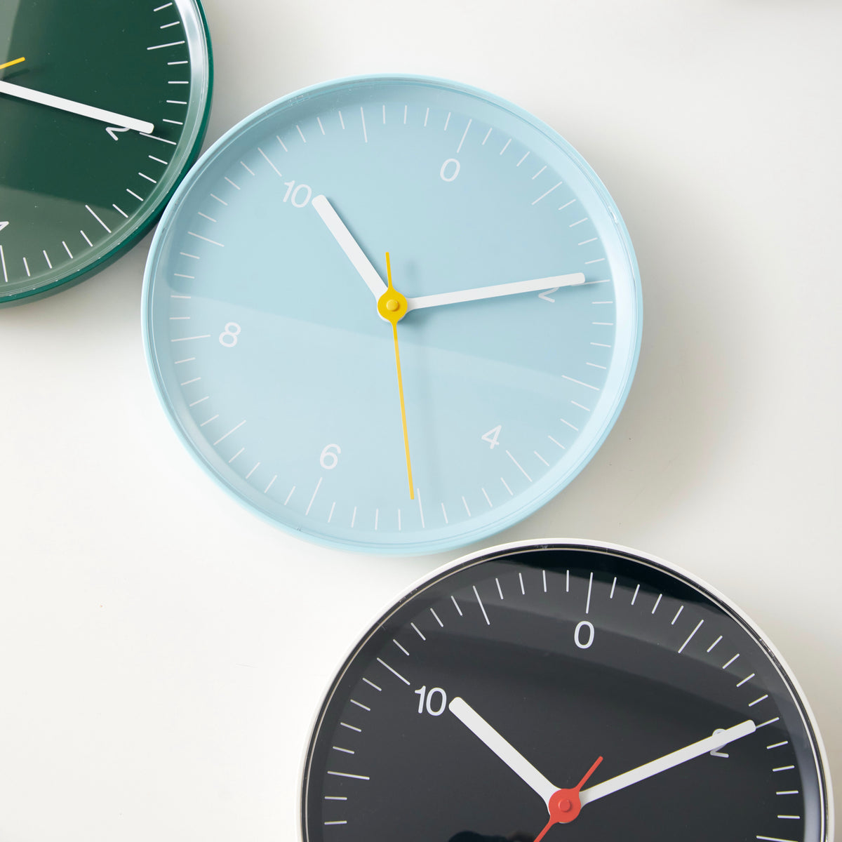 HAY Wanduhr „Wall Clock Black“ | Schlicht & funktional | HAY
