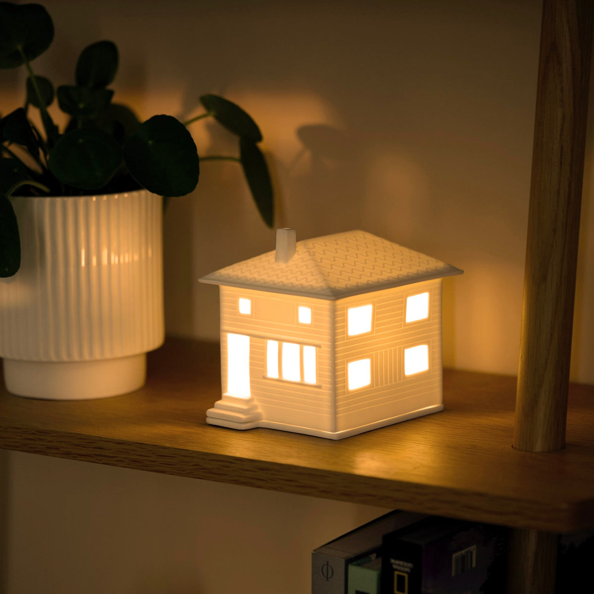 Lichthaus “Stadtvilla” | Porzellan Windlicht | räder