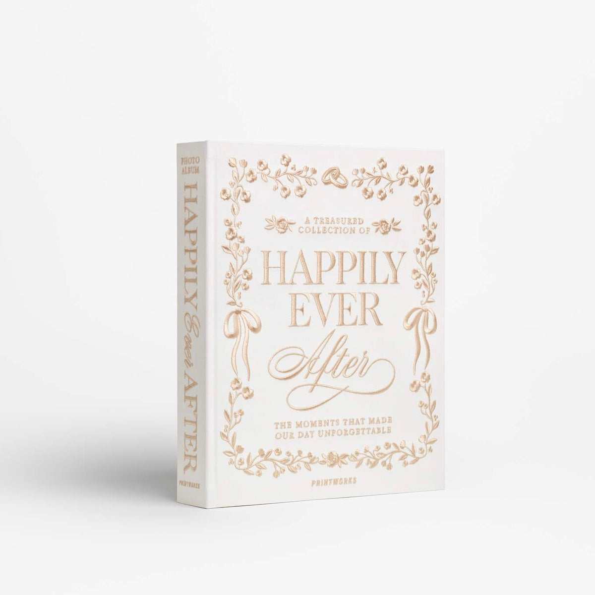PRINTWORKS Fotoalbum “Embroided Happily Ever After” | Besticktes Hochzeitsalbum | PRINTWORKS