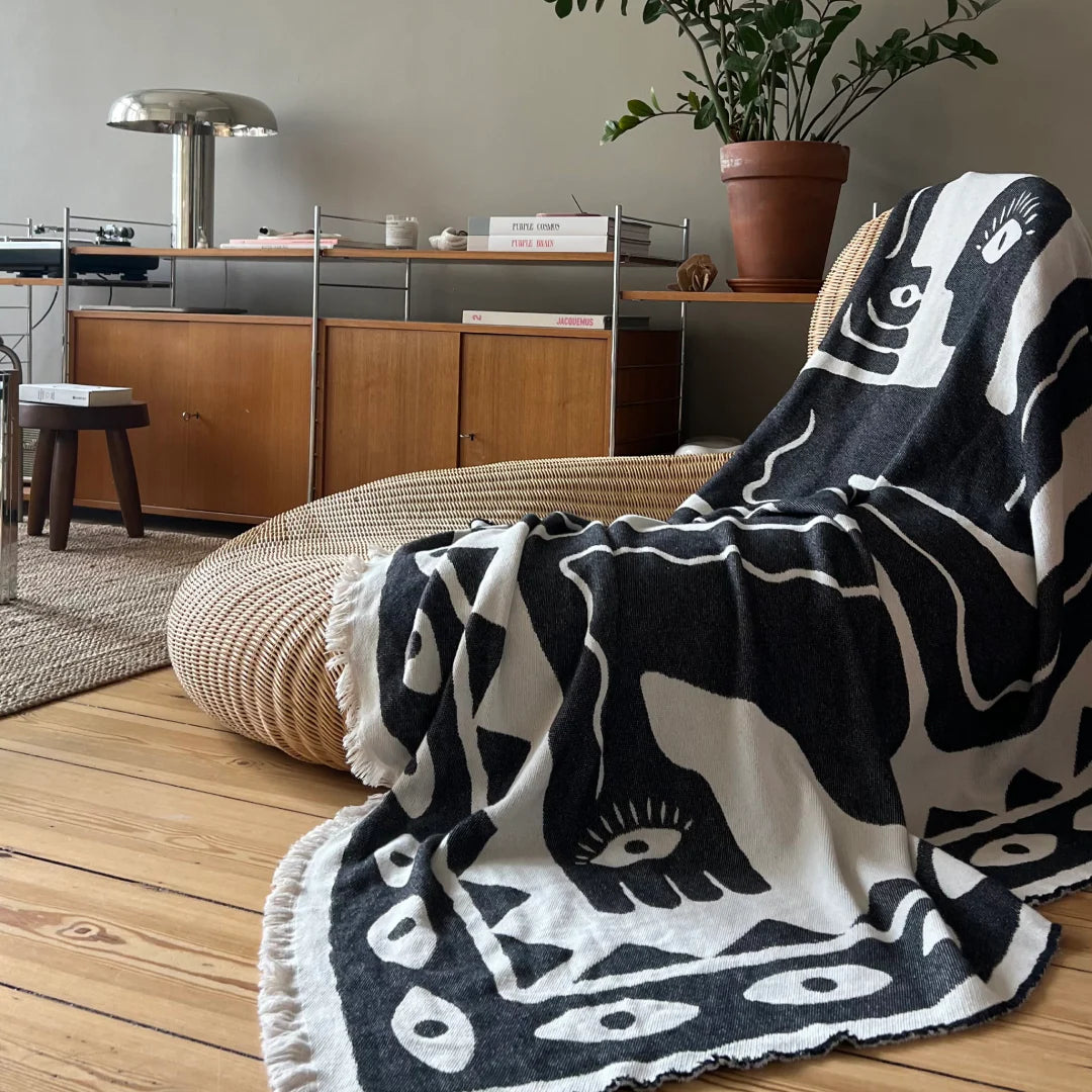 Klekks Decke „Klekks No. 26“ | Weiche Baumwolle mit grafischem Design | Klekks
