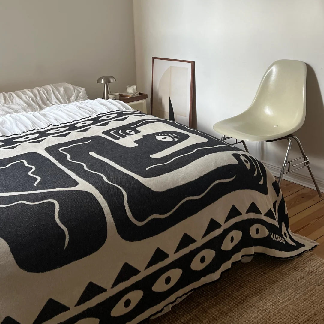 Klekks Decke „Klekks No. 26“ | Weiche Baumwolle mit grafischem Design | Klekks