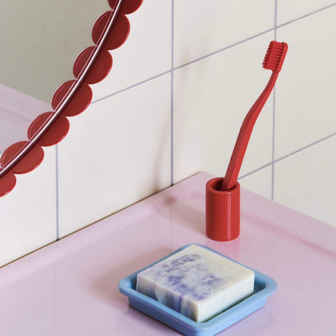 HAY Zahnbürstenhalter „Red“ | Farbiger Hingucker | HAY