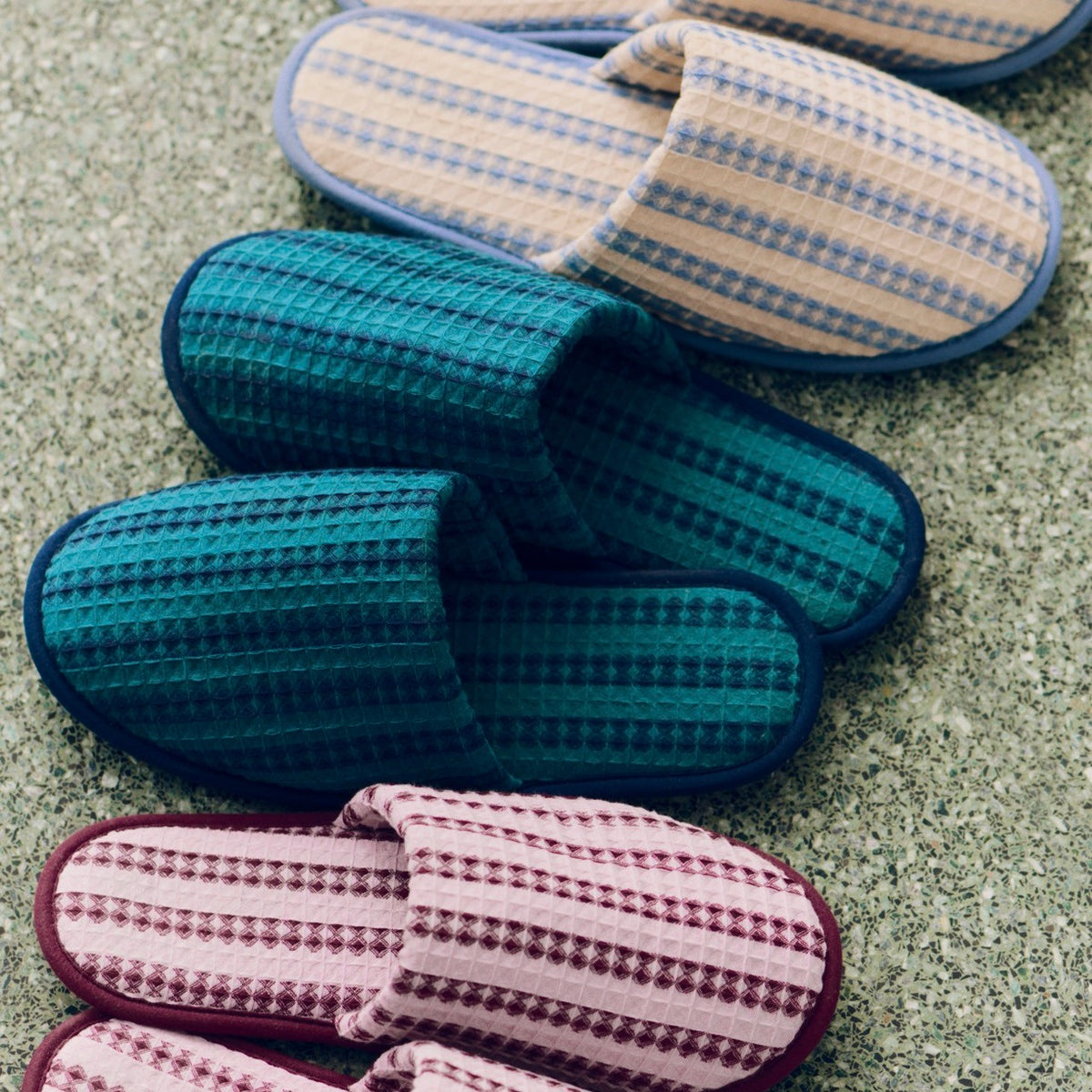 HAY Hausschuhe „Waffle Slippers Stripe Dusty Blue“ | Soft Comfort | HAY