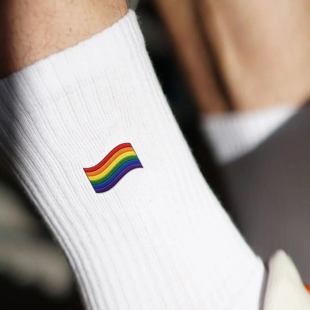 Fashion Drinks Bio-Baumwollsocken “Pride Flag” | Pride Statement | Fashion Drinks