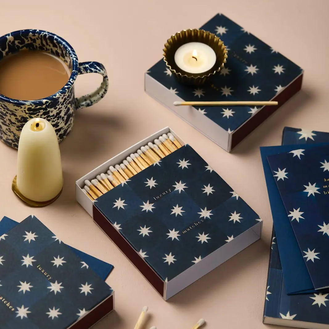 Archivist Lange Streichhölzer „Navy Star Tile“ | in Square Matchbox | Archivist