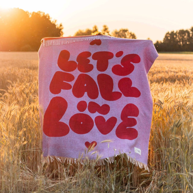 Textilwerk Decke „Fall in Love“ (150x200cm) | Textilwerk | Gemütliche Decke