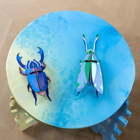 studio ROOF Wanddeko “Jade Grasshopper” | 3D Insekten Design | Studio Roof