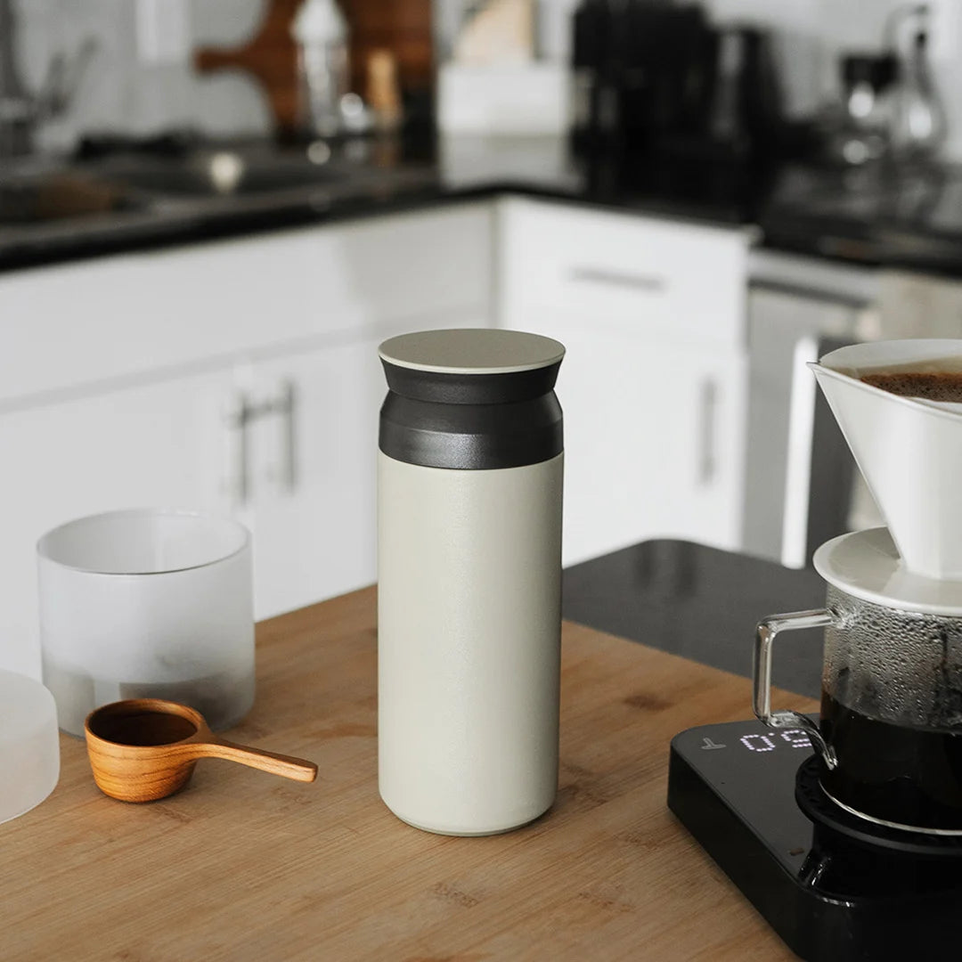 KINTO Thermobecher "Travel Tumbler" Sand Beige 500ml | doppelwandig isoliert | KINTO
