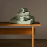 BONGUSTA Badelaken „Naram Silver Sage 100×150 cm“ | Modern & weich | BONGUSTA
