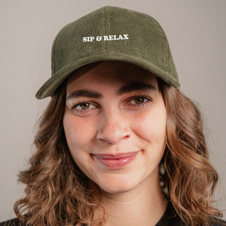 Fashion Drinks Cap „Sip & Relax“ (dunkelgrün) | Fashion Drinks | Kappe für den Sommer