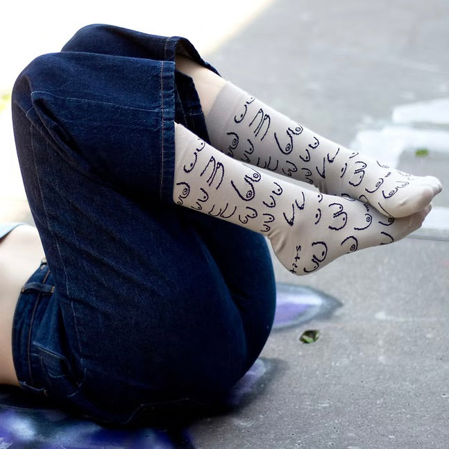 Eat Mielies Weird Illustration Socken Eat Mielies “Titties Beige" | Lustige Statement-Socken