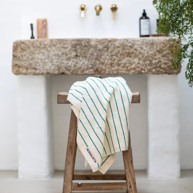 BONGUSTA Badelaken BONGUSTA “Naram Pure White & Grass” | 100x150 cm | Sanfte Farben