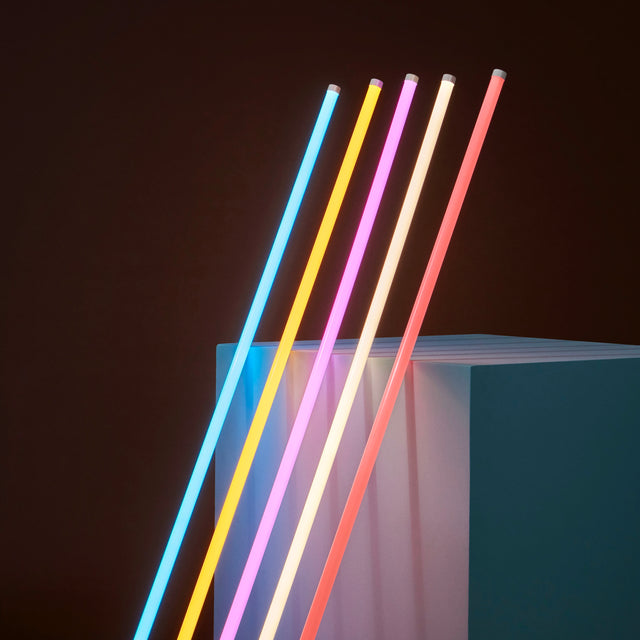HAY Leuchte „Neon Tube Warm White“ | Stilvoller LED-Stab für sanftes Ambiente | HAY