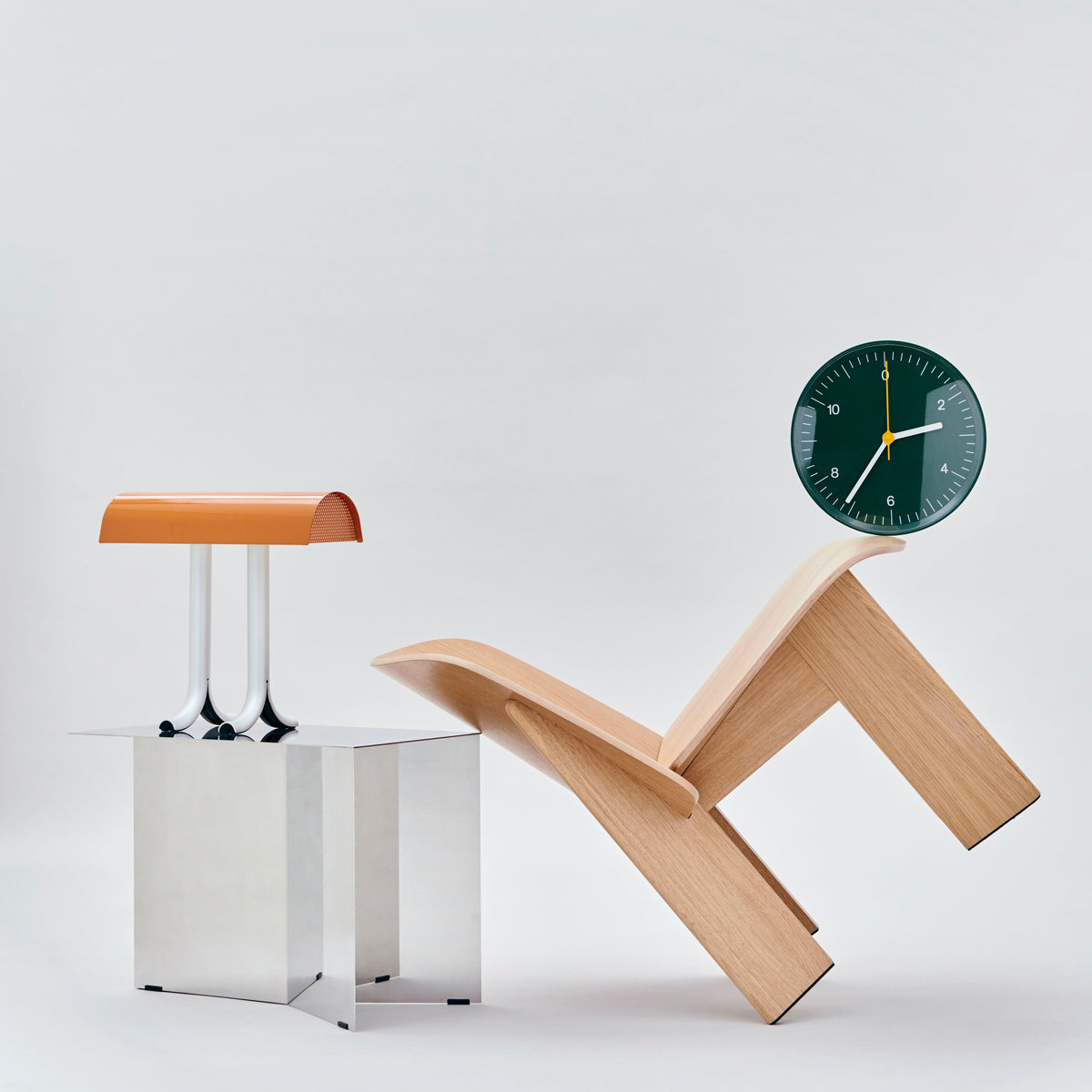HAY Wanduhr „Wall Clock Green“ | Zeitloses Design in Farbe | HAY