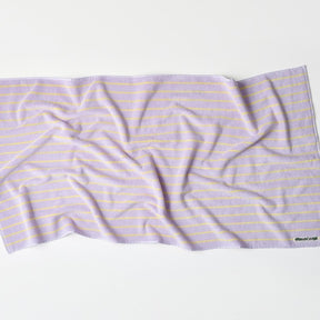 BONGUSTA Badetuch “Naram Lilac & Neon Yellow” 70x140 cm | BONGUSTA