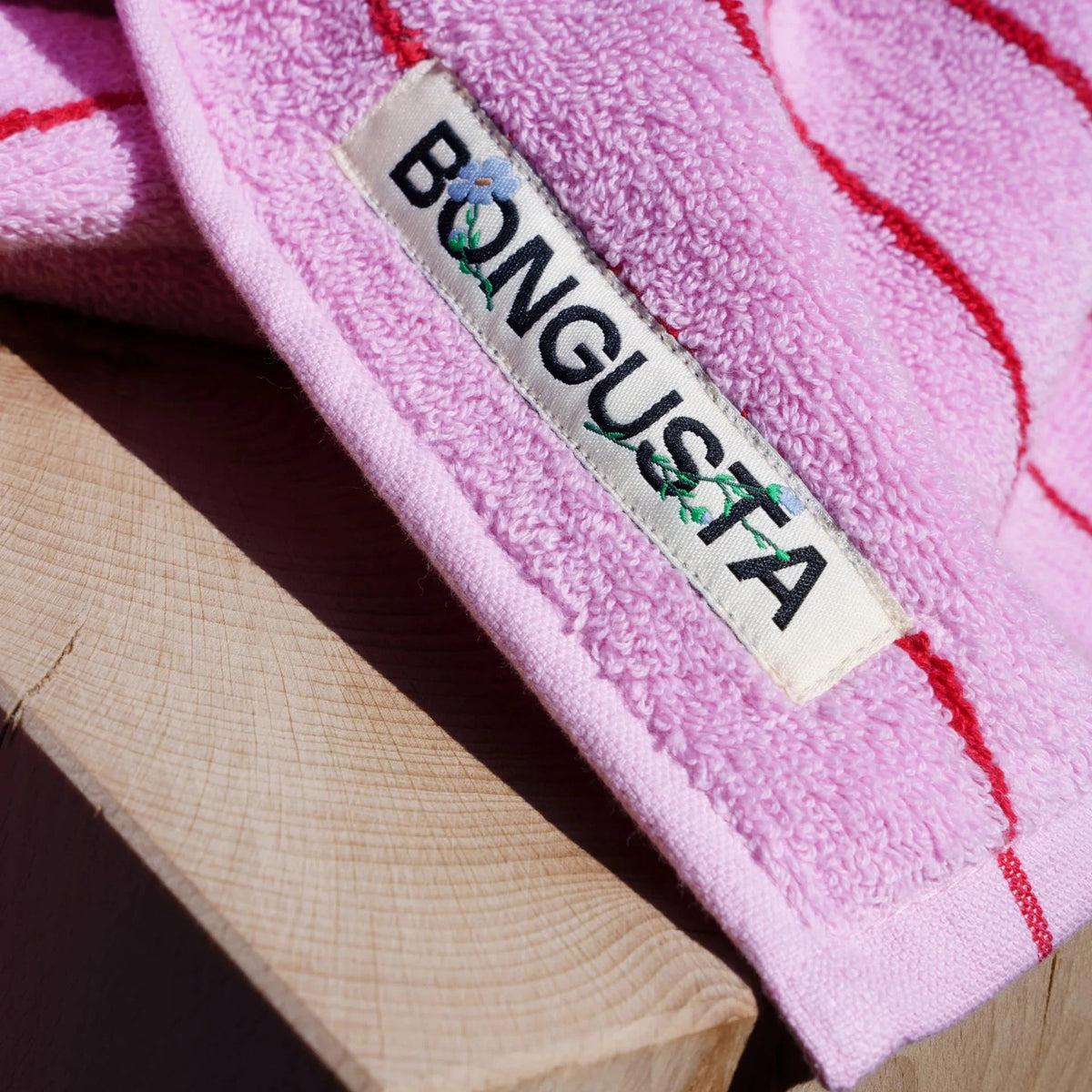 BONGUSTA Gästehandtuch Bongusta „Naram Baby Pink & Ski Patrol“ | Weich und farbenfroh