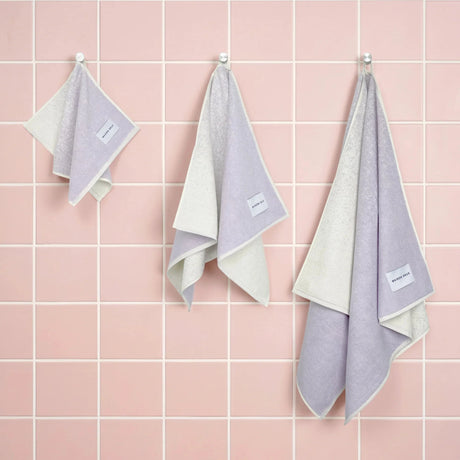 Maison Deux Badetuch “Gradient Lilac Vanilla” 70x140 cm | Maison Deux