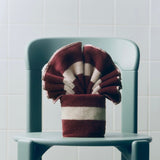 HAY Handtuch „Stripe Burgundy“ 40x60cm | Modernes Bad | HAY