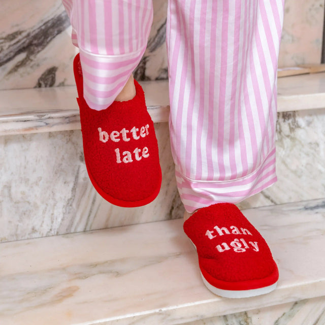 Fisura Hausschuhe „Better late than ugly“ | Bequem & frech | Fisura