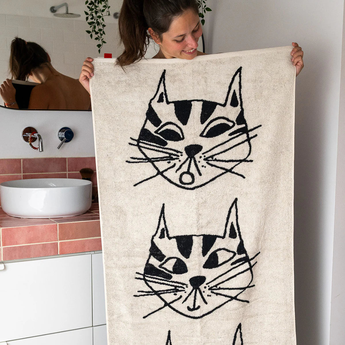 helen b Badetuch “Kitty” | Verspielt & weich aus Baumwolle | helen b