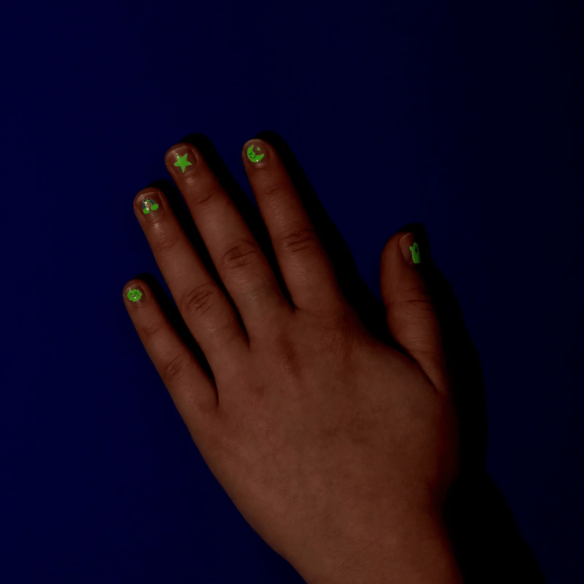OMY Nagelsticker „Glow Party“ | leuchtender Look | OMY