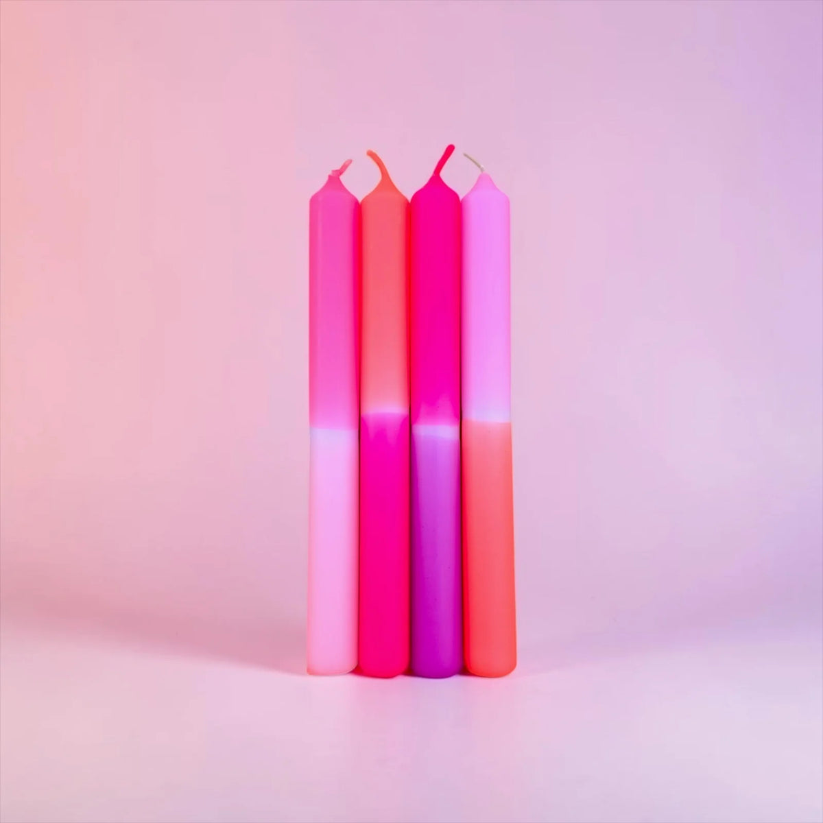 pinkstories Stabkerzen “Kiwi City Flamingo Drive” 4er-Set | pinkstories