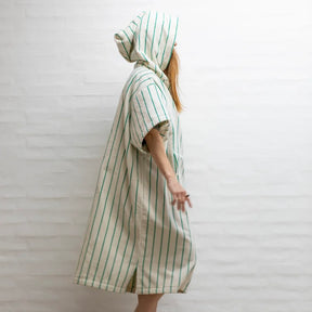 BONGUSTA Poncho „Naram Pure White & Grass“ (S/M) | BONGUSTA | Frischer Poncho in Weiß
