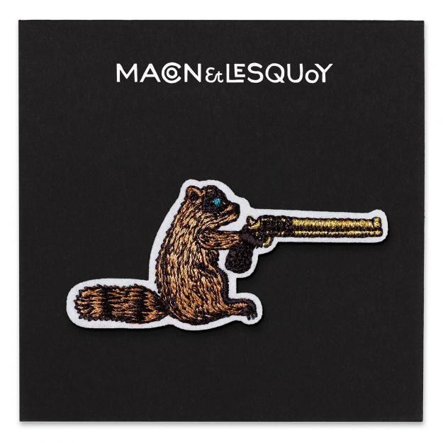 Macon&Lesquoy Stick zum Aufbügeln “Waschbär Revolverheld” | Wild & witzig | Macon&Lesquoy