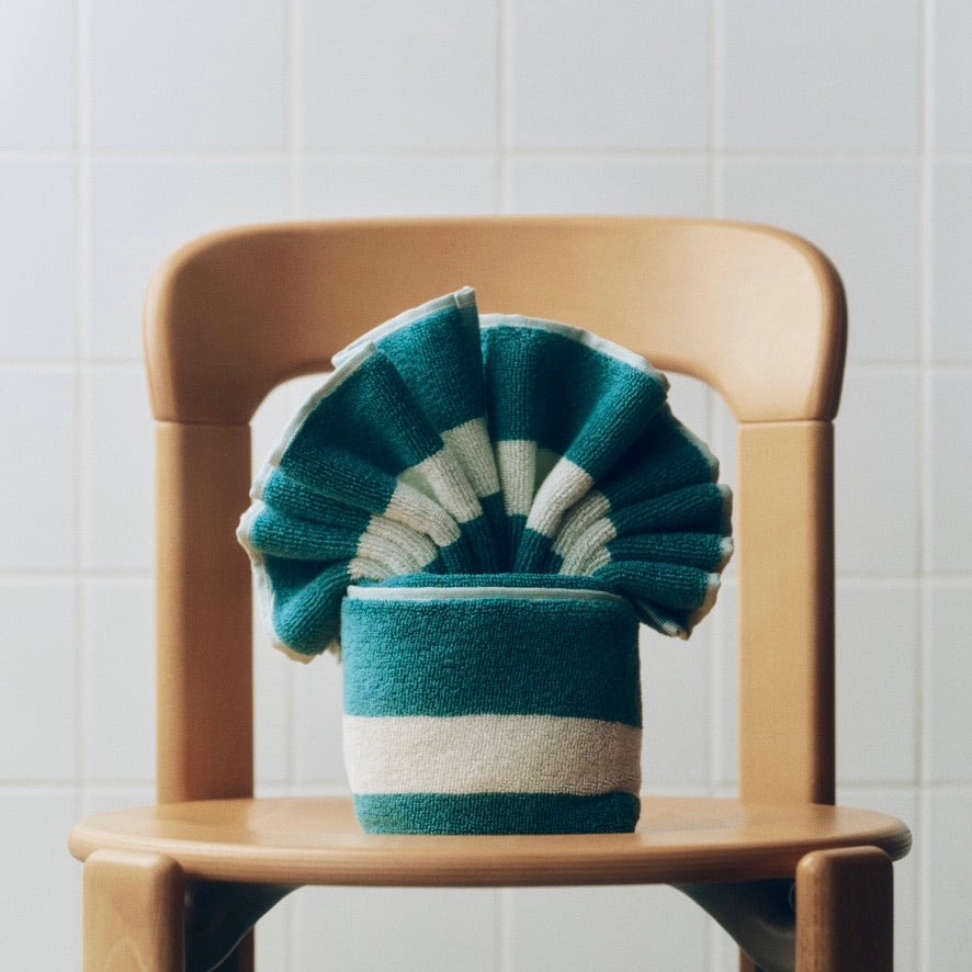 HAY Waschlappen „Stripe Petrol Blue“ 30x30cm | Weiche Baumwolle | HAY