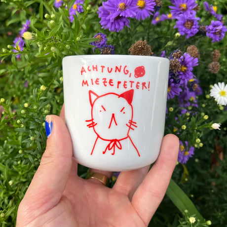 Gianluca Scigliano Becher “Miezepeter” | Verspieltes Design | Gianluca Scigliano